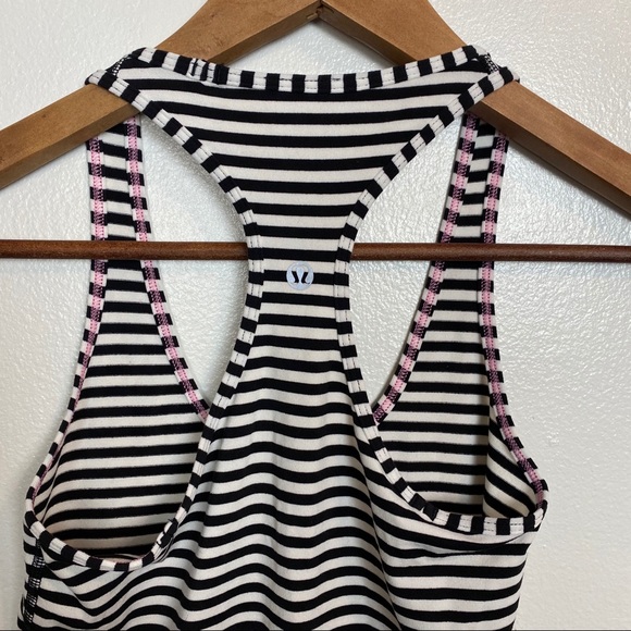 Lululemon pop over tank. BLK/WHITE Pink stitching - Picture 3 of 3